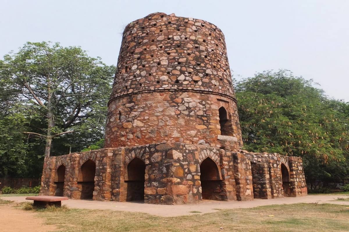 Chor Minar