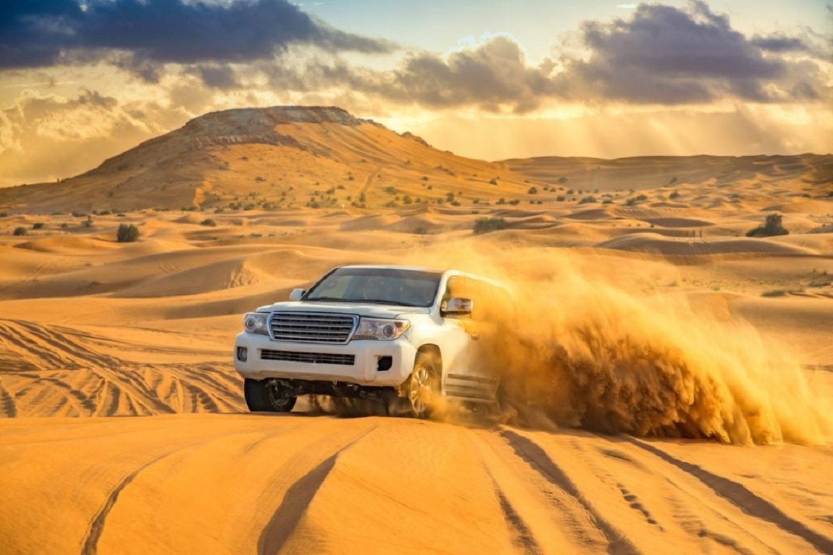 Desert Safari Dune Bashing Tour 4WD On Sand