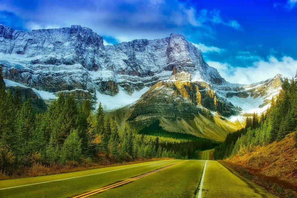 9 Most Beautiful Places To Visit In Canada In 2021 - Traveller Hunt